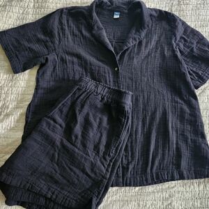 Old Navy Black Shirt and Shorts Ensemble